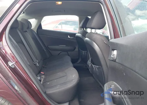 2017 Kia Optima Lx z USA, uszkodzony, nr VIN 5XXGT4L36HG123427